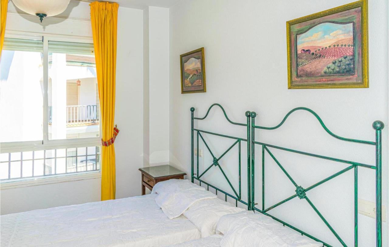 Lovely Apartment In Marbella With Kitchenette Bagian luar foto