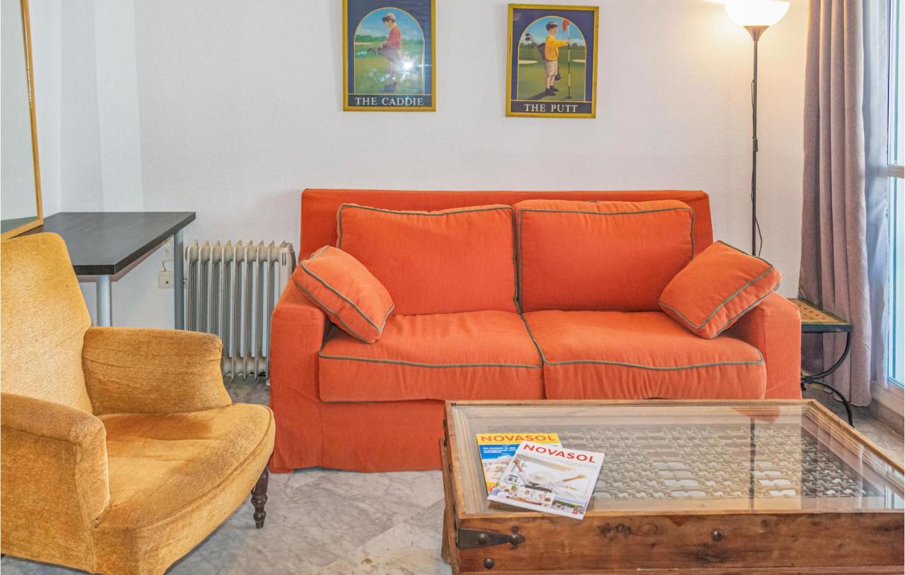 Lovely Apartment In Marbella With Kitchenette Bagian luar foto